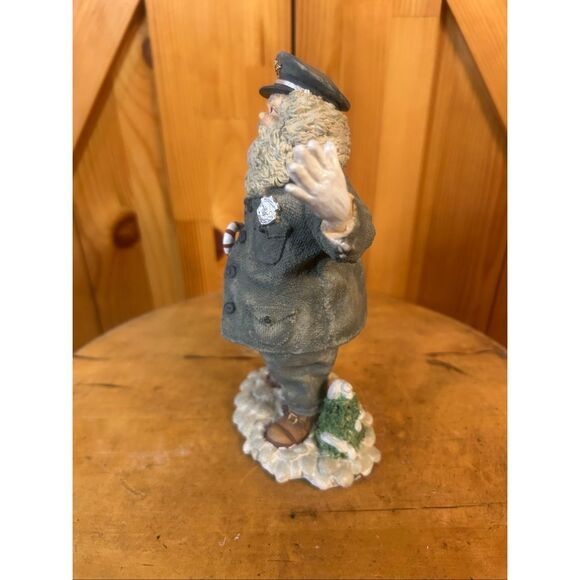 Hamilton Gifts "The Policeman" Professional Santa Figurine Statue 1991 (5743) - Picture 2 of 6